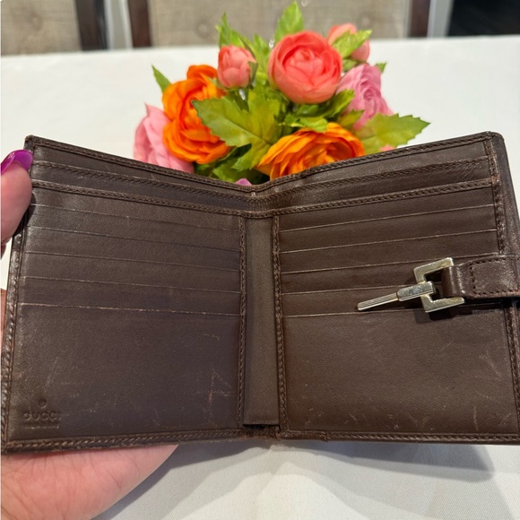 Authentic Gucci wallet - Picture 9 of 14